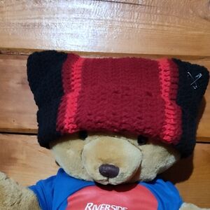 21 Pilots Like Handmade Red and Black Crochet Hat